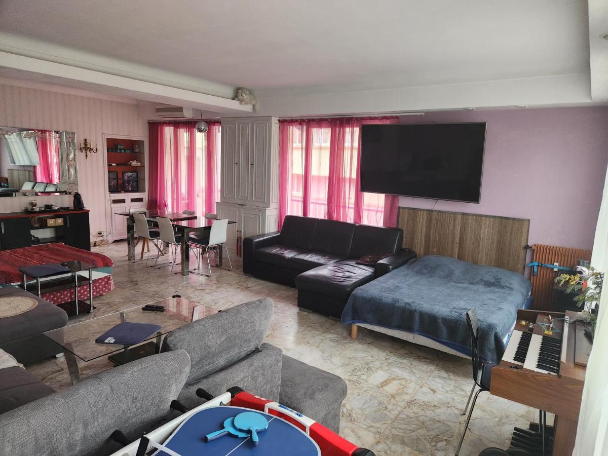 Big Apart 140M2 5Min Walk To Beach Sea &Promenade 3 Double Rooms,Big Living Room 42M2, 3 Showers,9 Beds, Free Parking Nice Eksteriør billede
