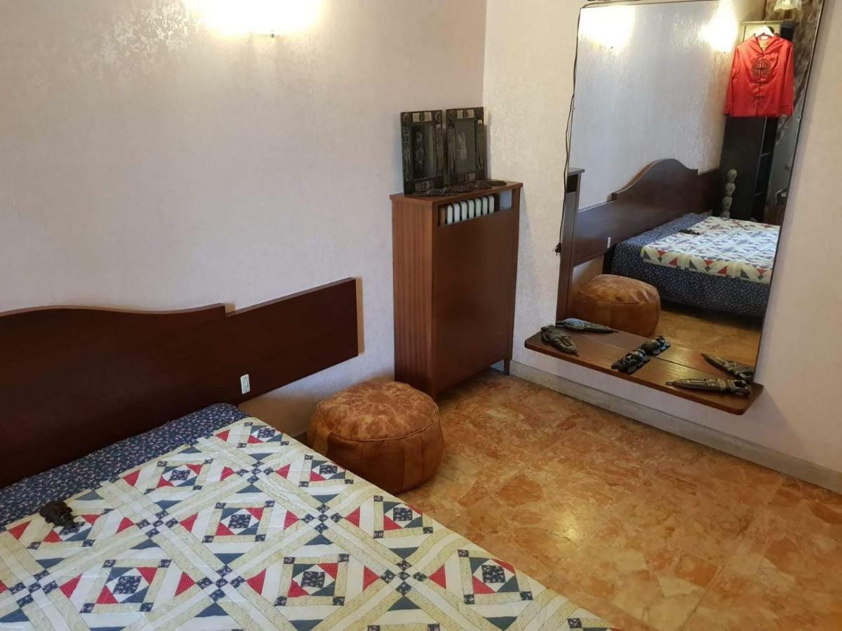 Big Apart 140M2 5Min Walk To Beach Sea &Promenade 3 Double Rooms,Big Living Room 42M2, 3 Showers,9 Beds, Free Parking Nice Eksteriør billede